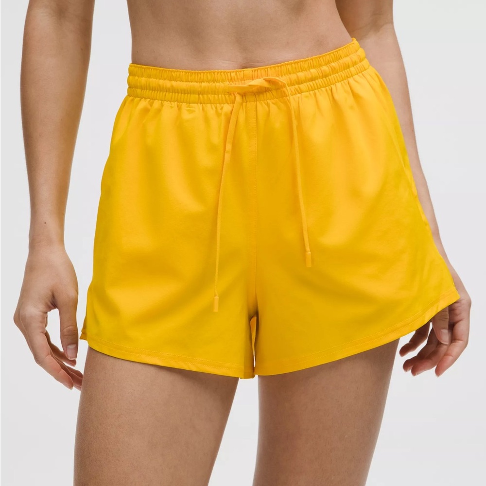 Lululemon Women
Pace Rival High-Rise Short 3" Maize Yellow 10